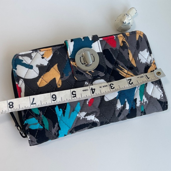 Vera Bradley Large Wallet New Without Tag 🏷️ - Picture 10 of 11